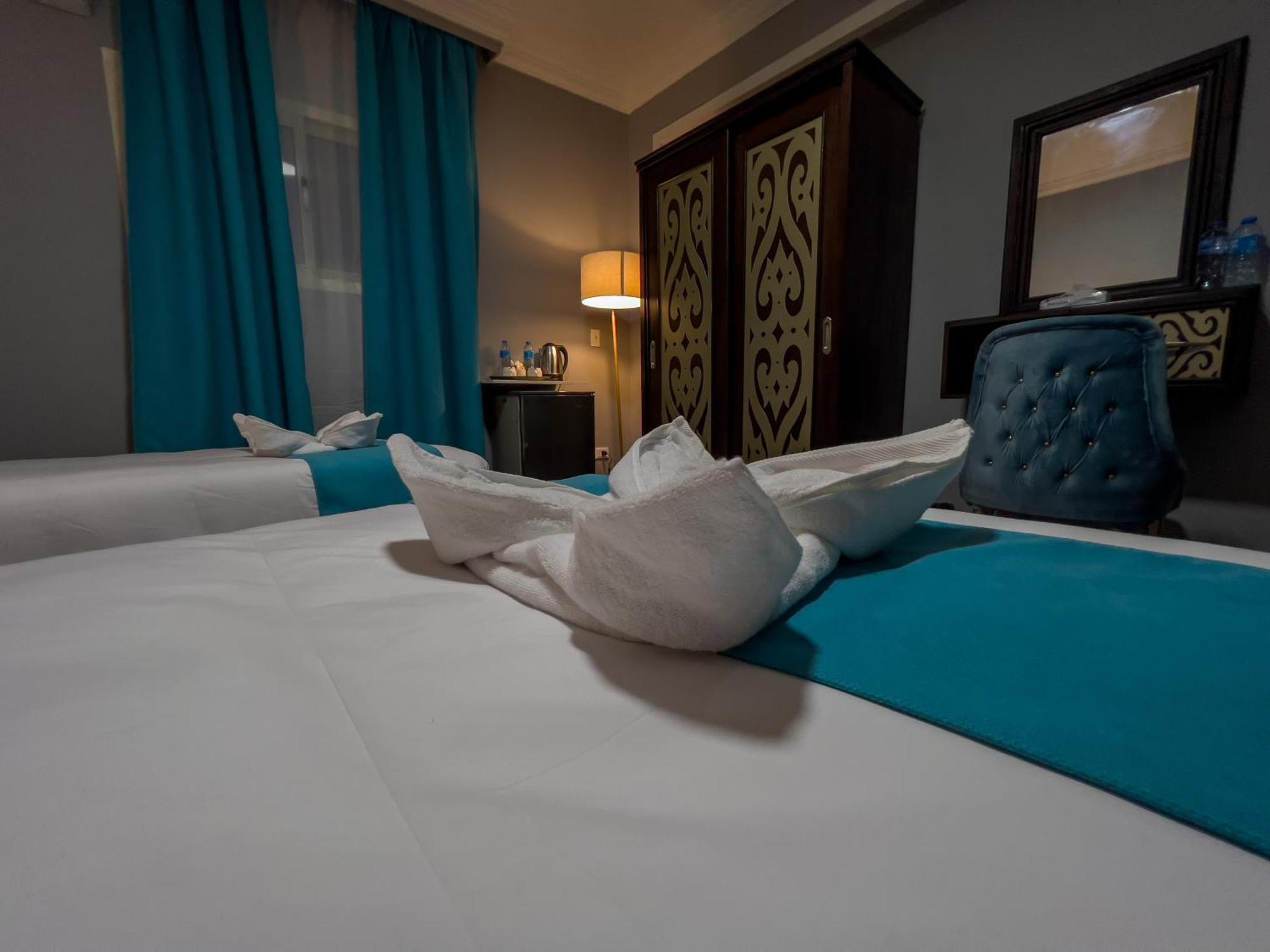 Pyramids Gate Hotel Kafrat al Jabal Exterior photo