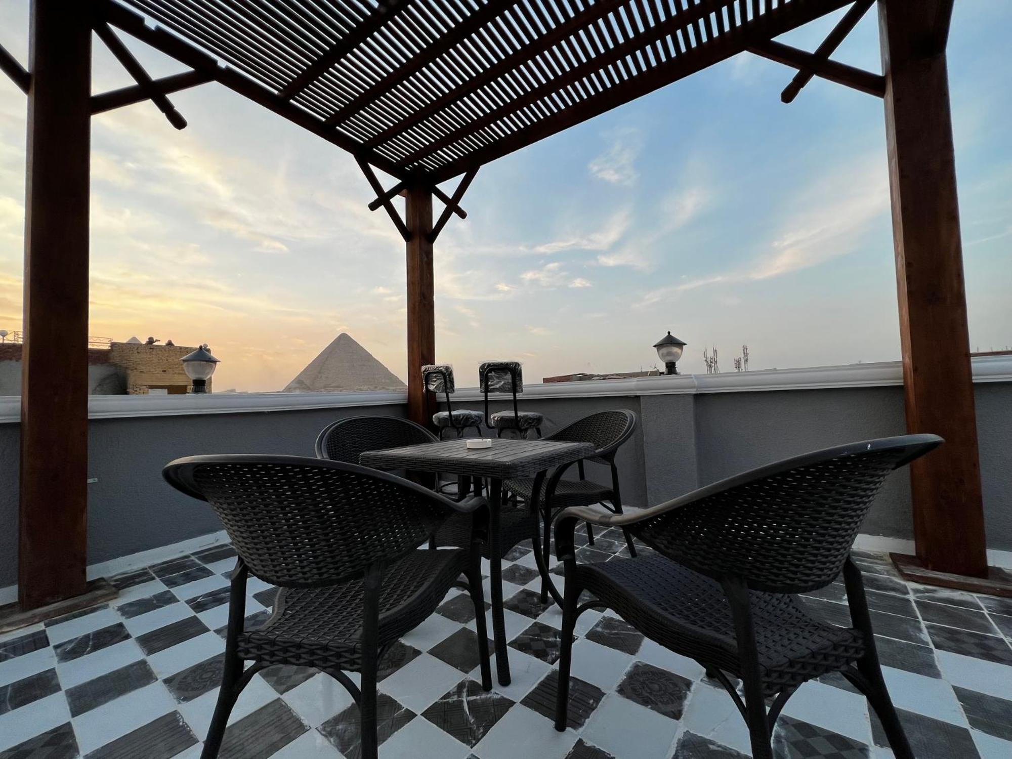 Pyramids Gate Hotel Kafrat al Jabal Exterior photo
