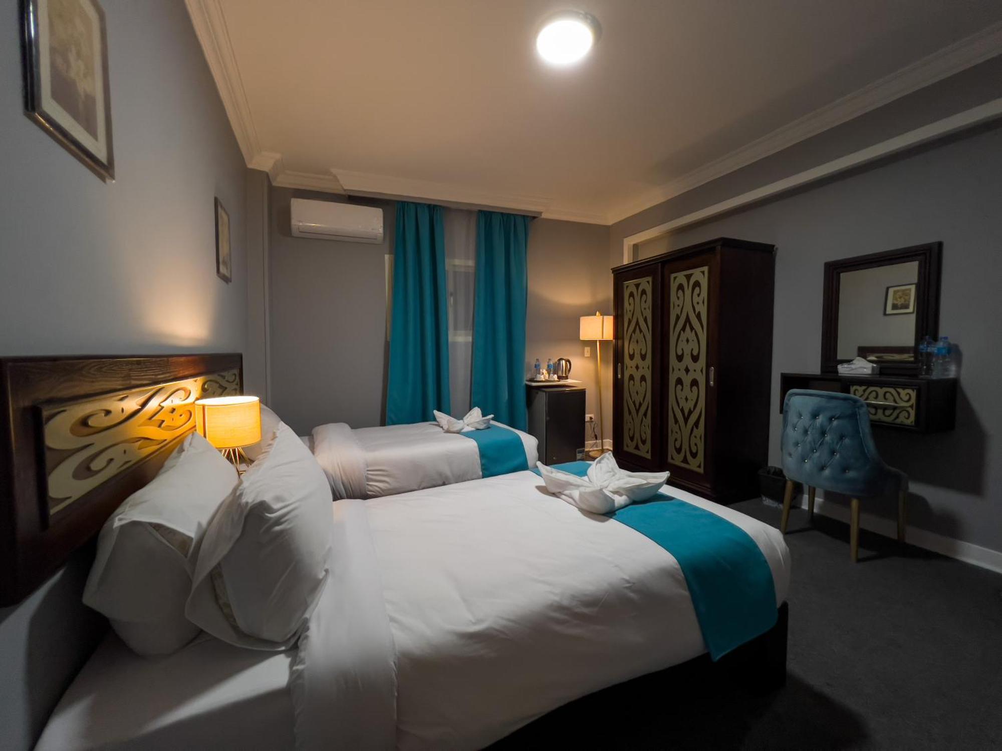 Pyramids Gate Hotel Kafrat al Jabal Exterior photo