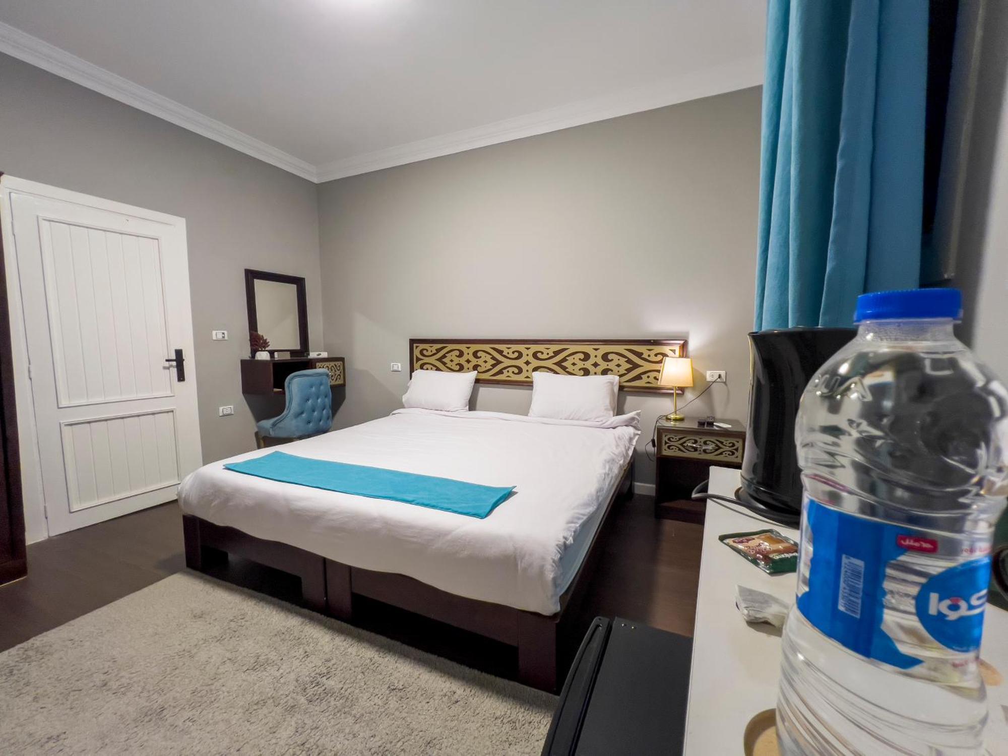 Pyramids Gate Hotel Kafrat al Jabal Exterior photo